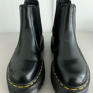 Dr. Martens 2976 Quad Platform Chelsea Boot - Women's 7